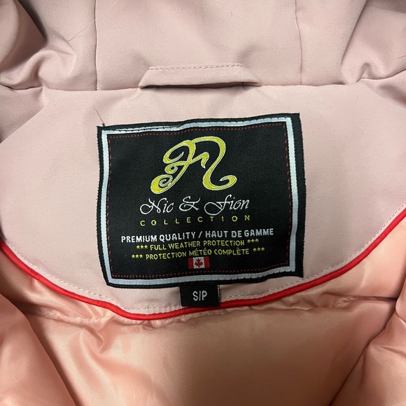 🇨🇦 Pink Women’s Jacket with Faux Fur Hood - Picture 8 of 15